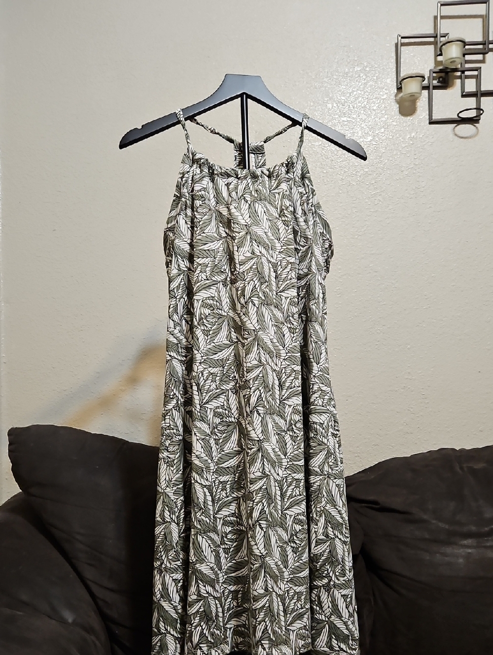 Eddie Bauer Olive and White Leaf-Print Midi Dress w/ Slim Straps And Buit In BRA